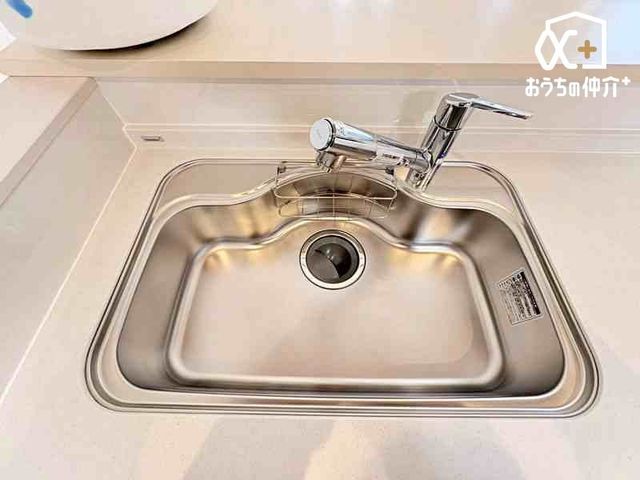 �L�b�`�� �L�X�Ƃ����V���N�̗l�q�ł��B�􂢕�������V���N�́A�����̐􂢕����y�������Ă���܂��B