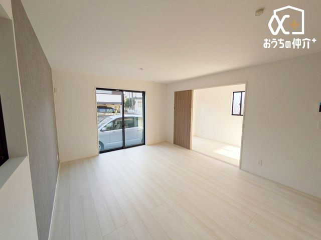 ���r���O -