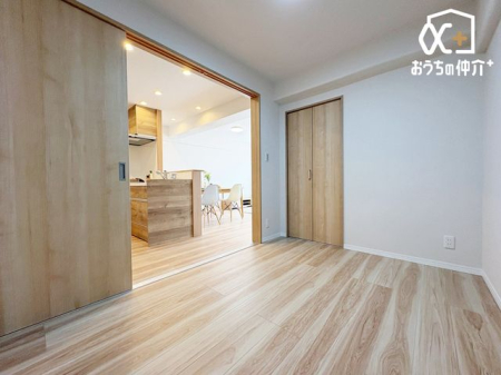 �q������ -