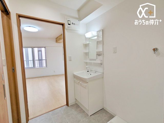 ʑEʏ @u̗lq@̂X[YɍsłˁIɎ[IȂǂݒuāAKőfGȋԂ艺B