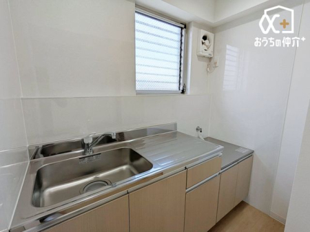 Lb` ԂLpłLb`łBLb`߂Xy[X͎RƃRpNgɂȂĂ܂B_CjOZbg߂΁AzVyɂȂƑƂĂgłˁI