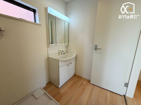 ʑEʏ iƗʁjBƗʑ̈ג̎xx͂Ƒ傫ȃXy[XŁB