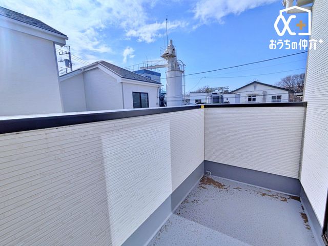 �o���R�j�[ ������̖��邳�����͂̃o���R�j�[�B����ꂽ�X�y�[�X�ł��A�S�n�悳�Ǝ��p������������m�ہB