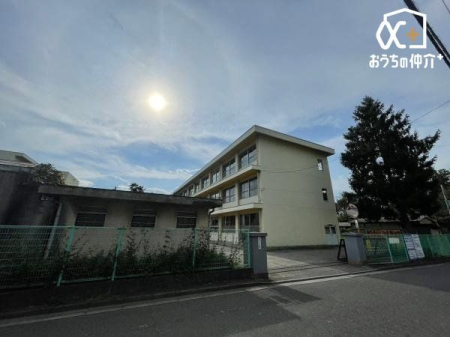 ���ӊ� ����s���ᏼ���w�Z �k��11���B�~�n���L�����q�l���L�ѐL�т��߂����ł��鏬�w�Z�ł������܂��B�ߗׂ̕��X�̕]�����ǂ��ł��I 860m