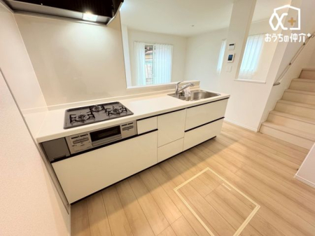 Lb` `Kitchen`gLb`炱AH̏yԂɁAZłX[YɖʂȂƂłAȒPɂłȂǁAyLb`Xy[XɎdグ܂B