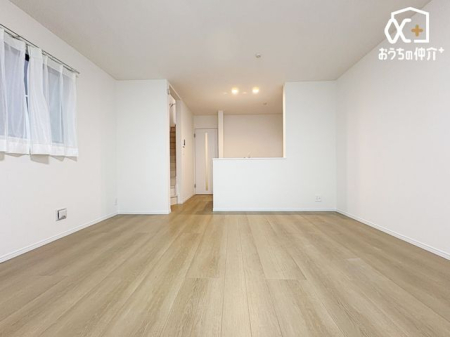 ���r���O -