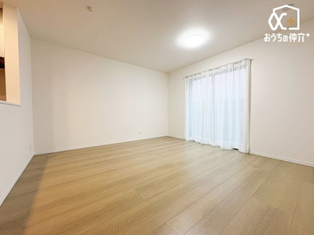 ���r���O -