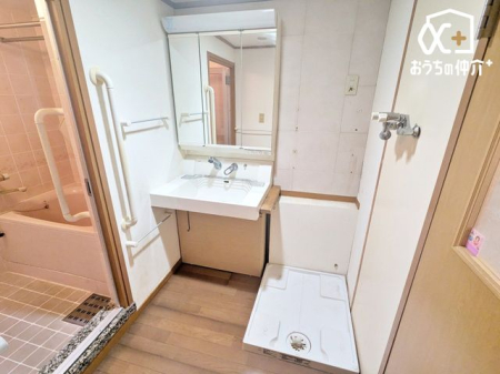 ʑEʏ Ƒ݂ȂgʎBZɂ͎g₷ʎŁAXeLȈ̃X^[g܂傤B