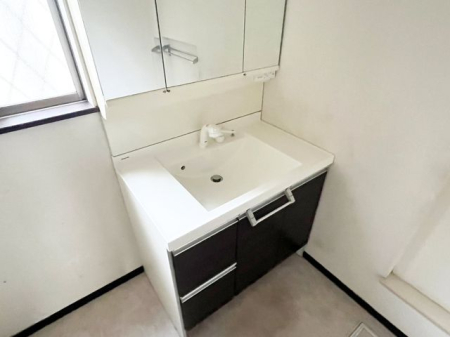 ʑEʏ Oʋ^Cv̐ʉϑłBOʋ^Cv̐ʉϑ͎g肪ǂAׂ[ł܂B[XbLЕtʏłB