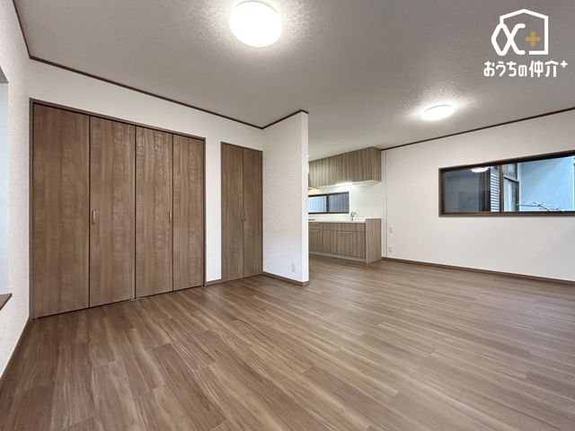 ���r���O -