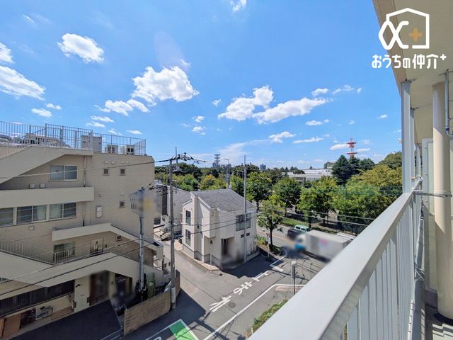 ̑ oRj[̒]BJIȌiFL܂B