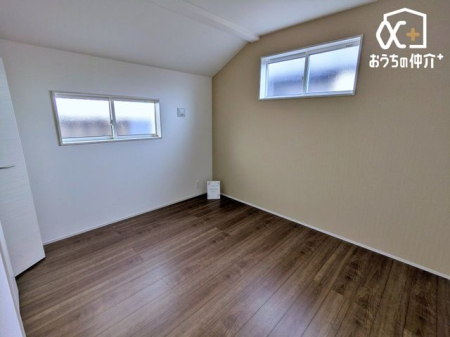 �q������ �q�������Ƃ��Ă��\���ȍL�������邨�����ł��B�Ƒ��X�̈��炬�̋�Ԃ��m�ۂł��A�v���C�x�[�g�ȃx�b�h���[���͕�炷���̊����ő���グ�������̂ł��B