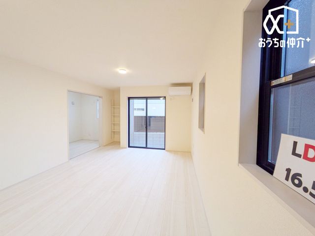 ���r���O -