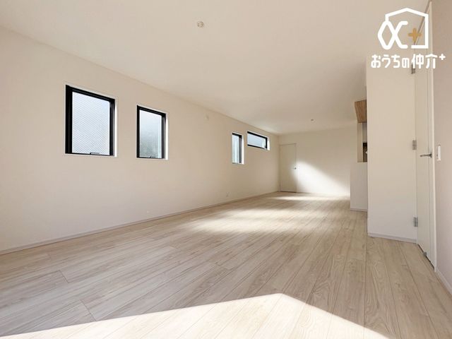 ���r���O -