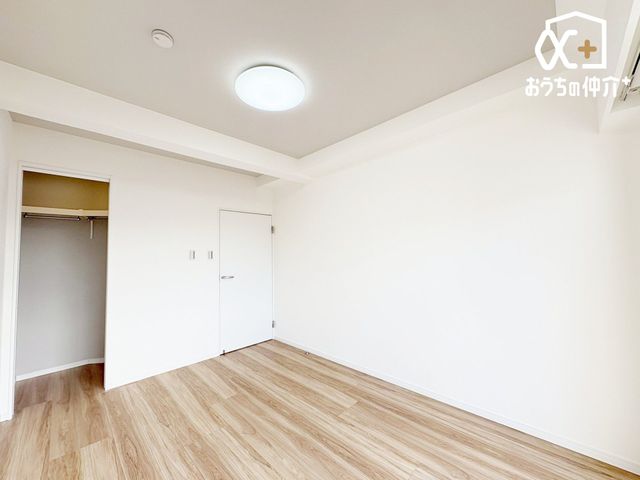 �Q�� �o���R�j�[�ɖʂ������邢�Q���̗l�q�B