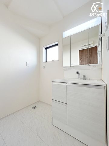 ʑEʏ ̂ʏ́AVvłȂ@\IȃfUCł