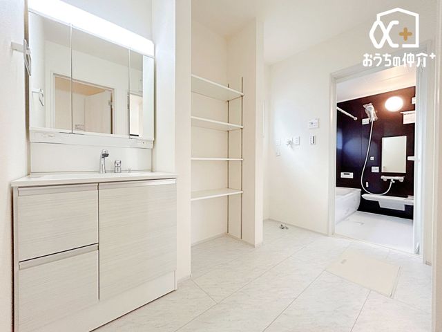 ʑEʏ ̂ʏ́AVvłȂ@\IȃfUCł