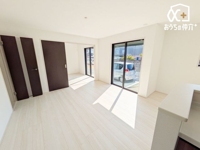 ���r���O -