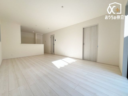 ���r���O -