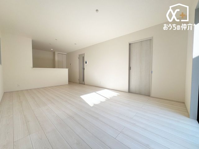 ���r���O -