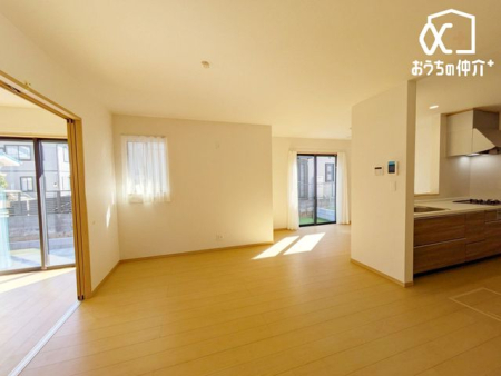 ���r���O -