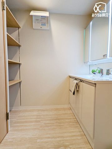 ���ʑ�E���ʏ� ���ʃX�y�[�X�ɂ͉������[�I������A�^�I����h���C���[�Ȃǂ��X�b�L���Еt���܂��I