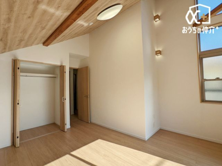 Q QɃIXXȖ7.5m̗lqłBN[[bgtĂAQEߗޓLxɎ[\ȐQłB