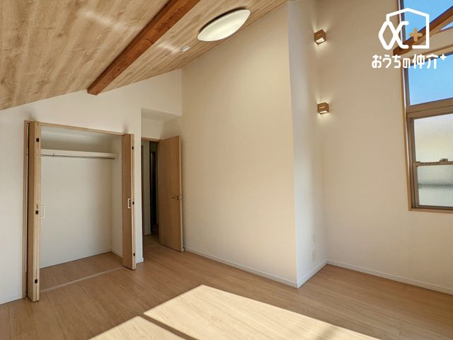 Q QɃIXXȖ7.5m̗lqłBN[[bgtĂAQEߗޓLxɎ[\ȐQłB