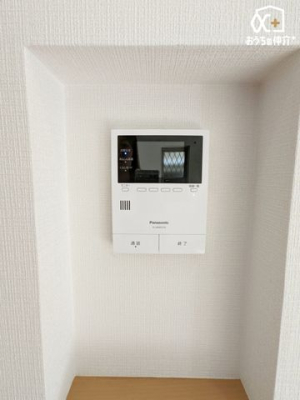 ̑ hƖʂłSTVj^[tC^[złB