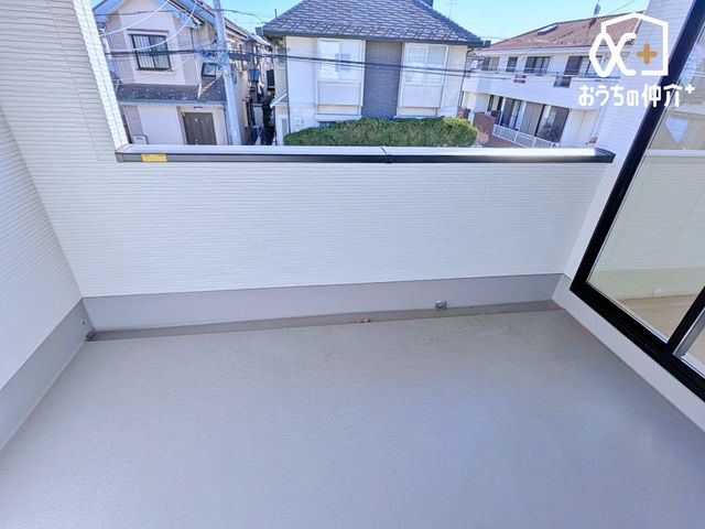 �o���R�j�[ ��y�Ɋy���ރv���C�x�[�g�X�y�[�X�B���󕨂����������ł͂Ȃ��A������Ƃ����C���e���A��A����u���āA���������̏����Ȗ����̋�ԂɁB