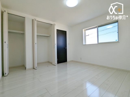 Q QɃIXXȖWm̗lqłBN[[bgtĂAQEߗޓLxɎ[\ȐQłB