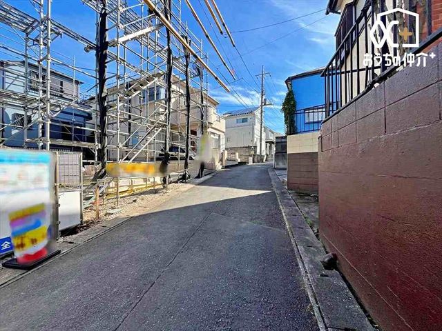 nOώʐ^ 痣ꂽAÂŐS炮ZBƂԂ߂ɂ҂̃P[VłB