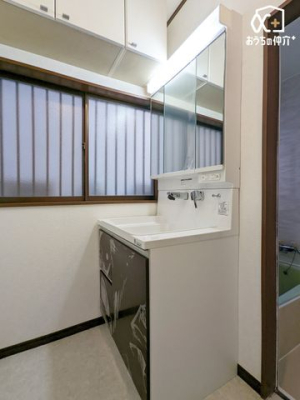 ʑEʏ Vv[hbT[tʑŁAZ̎xxX[YłI