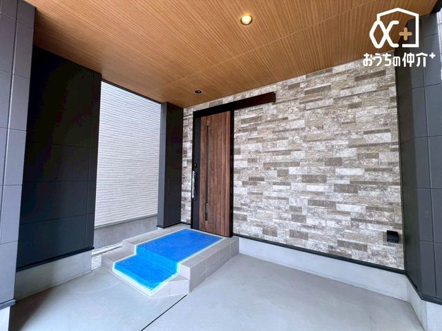 ���� �O���ւ̗l�q�ɂȂ�܂��B���C�g�����ƈ�w�������Ɍ����܂��B