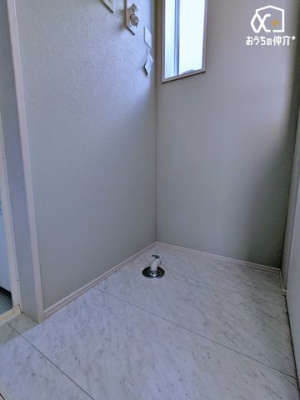 ʑEʏ @u̗lq@̂X[YɍsłˁIɎ[IȂǂݒuāAKőfGȋԂ艺B