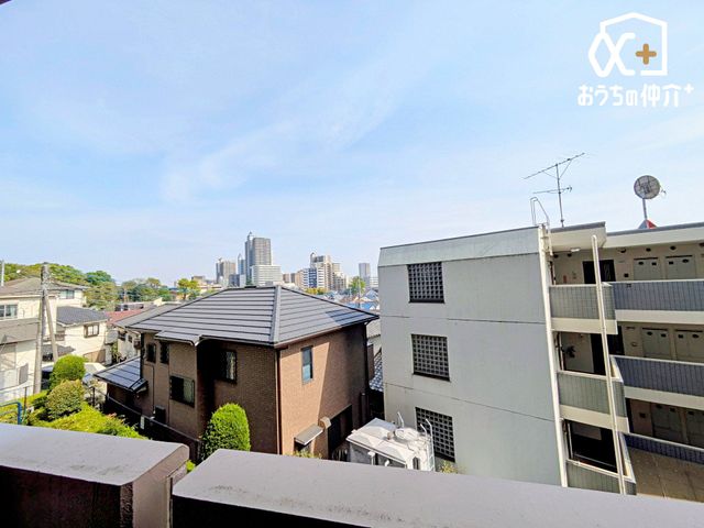 ̑ oRj[̒]BJIȌiFL܂B