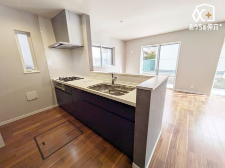 Lb` `Kitchen`gLb`炱AH̏yԂɁAZłX[YɖʂȂƂłAȒPɂłȂǁAyLb`Xy[XɎdグ܂B