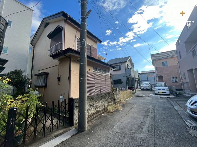 nynʐ^ `Appearance`̂UKȗ΂Ɍb܂ꂽGAŁARɕ܂ꂽ₩ȕ炵邽߂̂Ƃ肠ZĂ܂B