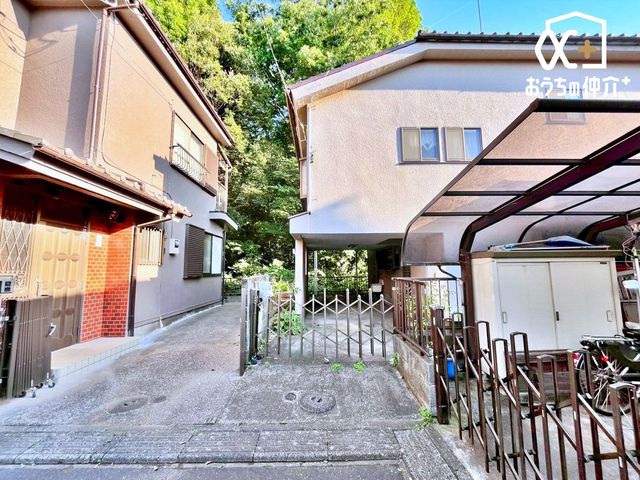 nOώʐ^ ԏ̕2.1mBʎԂ̒Ԃ\ȕmۂĂ܂B