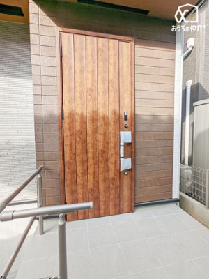 ���� �O���猩�����ւ܂��̗l�q�ł��B���񌻒n�ɑ����^��ł����������������������B