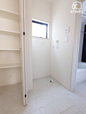 ʑEʏ ʃXy[Xɂ͉[IA^IhC[ȂǂXbLЕt܂I