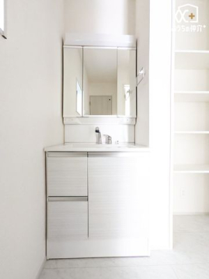 ʑEʏ LXƂʃXy[XŁAZ̎xxX[YłI