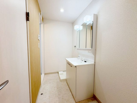 ʑEʏ Oʂ͎̋[ƂȂĂ邽߁A[ł܂ByXB@uꂩx_܂ŊKig킸ɐ󕨂܂B