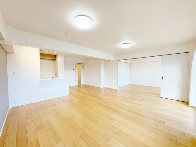 rO `E`Living`E`̑傫ȑ炽Ղzޖ邢20.5rOBƑc⃊bNX^CɍœKȊJӂԂłB