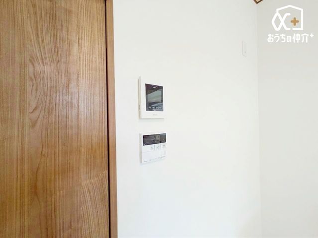 ���̑� �ǂ������@�\�����R���ƃe���r���j�^�[�t���C���^�[�z���ł��B