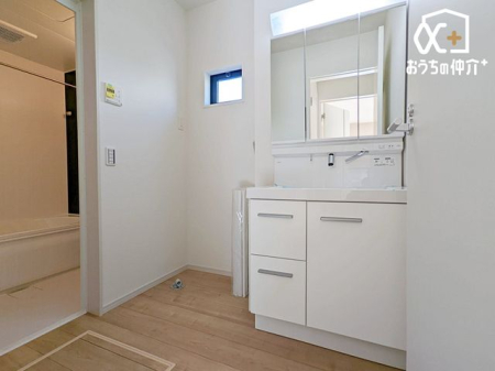 ʑEʏ ̂ʁ󁕒E߃Xy[XłBƂ̂ԂłĈւ炭炭łB