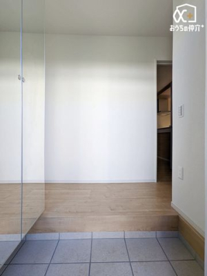  C悭ƑAo}ł錺ւłB