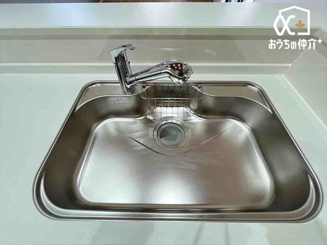 �L�b�`�� �L�X�Ƃ����V���N�̗l�q�ł��B�􂢕�������V���N�́A�����̐􂢕����y�������Ă���܂��B