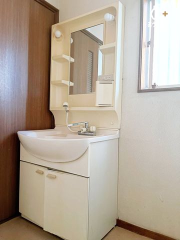 ʑEʏ V[tŁAyɂł܂BQȒPɔG炷Ƃł̂ŁAwAZbgX[YI܂Az[XLт̂ŁAʃ{Ê|ȒPɁB