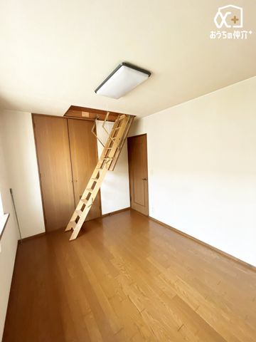 q qƂĂ\ȍL邨łBƑẌ炬̋ԂmۂłAvCx[gȃxbh[͕炷̊őグ̂łB